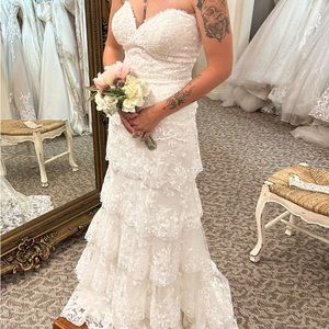 Brand new Wedding Gown from The White Room